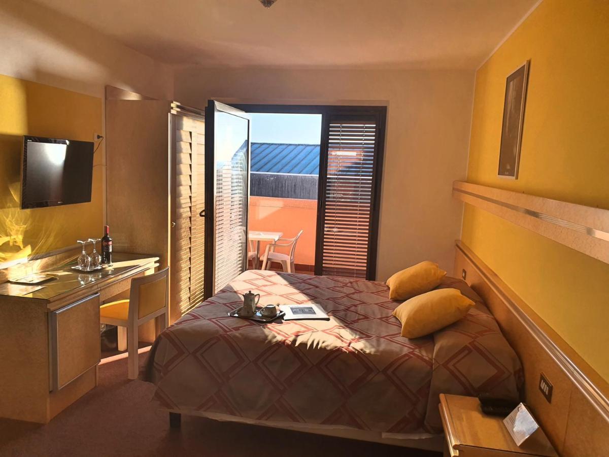 Hotel Antares 3*